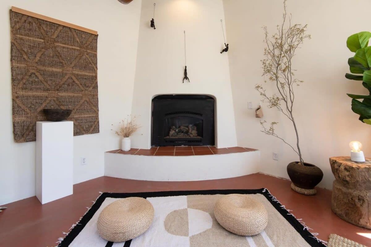 Renovated Lodge - Room 3 With Pool Access Joshua Tree Bagian luar foto