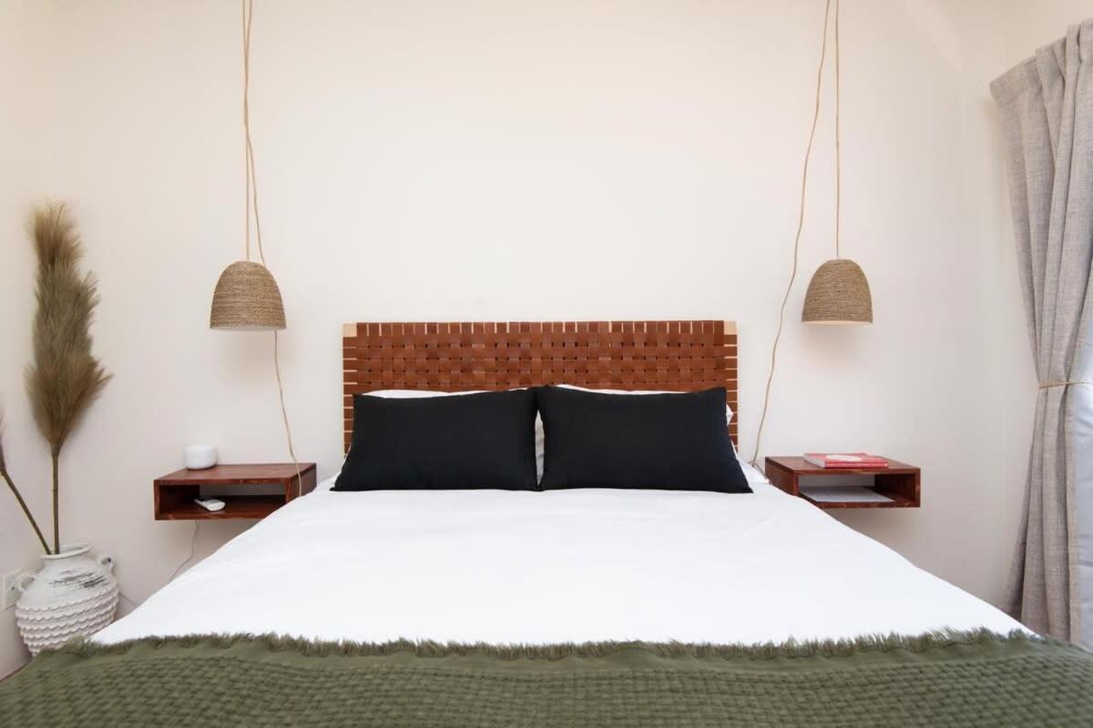 Renovated Lodge - Room 3 With Pool Access Joshua Tree Bagian luar foto