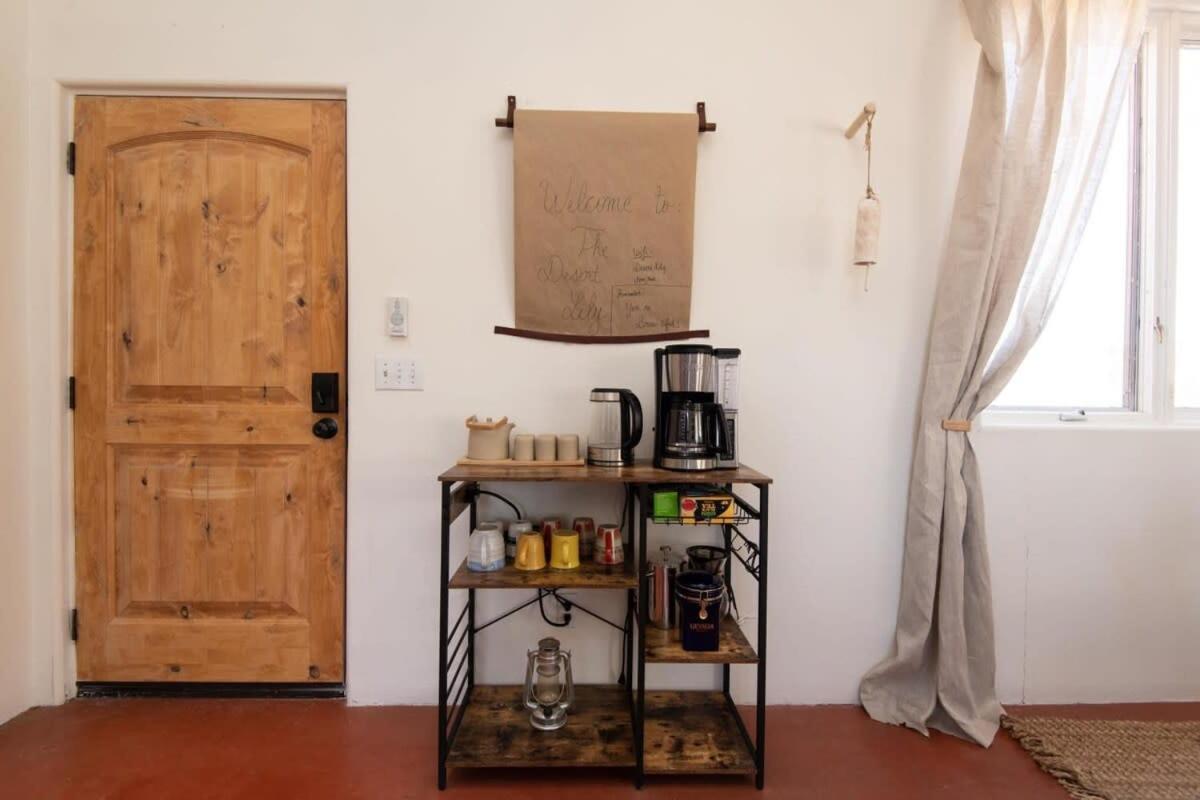Renovated Lodge - Room 3 With Pool Access Joshua Tree Bagian luar foto