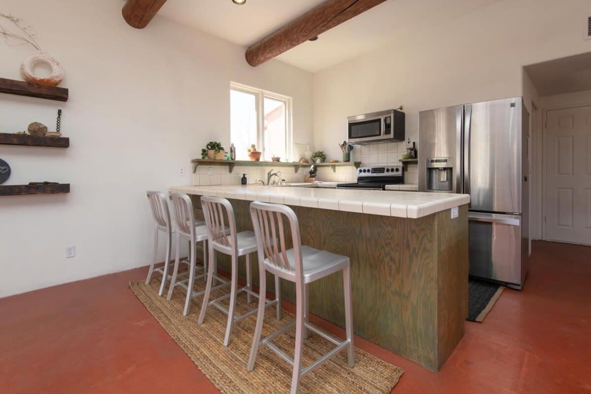 Renovated Lodge - Room 3 With Pool Access Joshua Tree Bagian luar foto