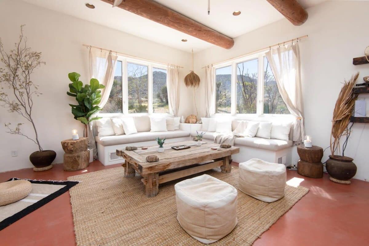 Renovated Lodge - Room 3 With Pool Access Joshua Tree Bagian luar foto
