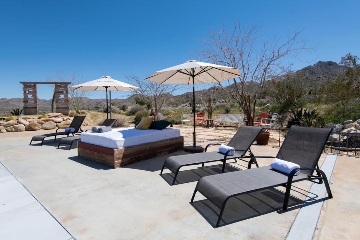 Renovated Lodge - Room 3 With Pool Access Joshua Tree Bagian luar foto