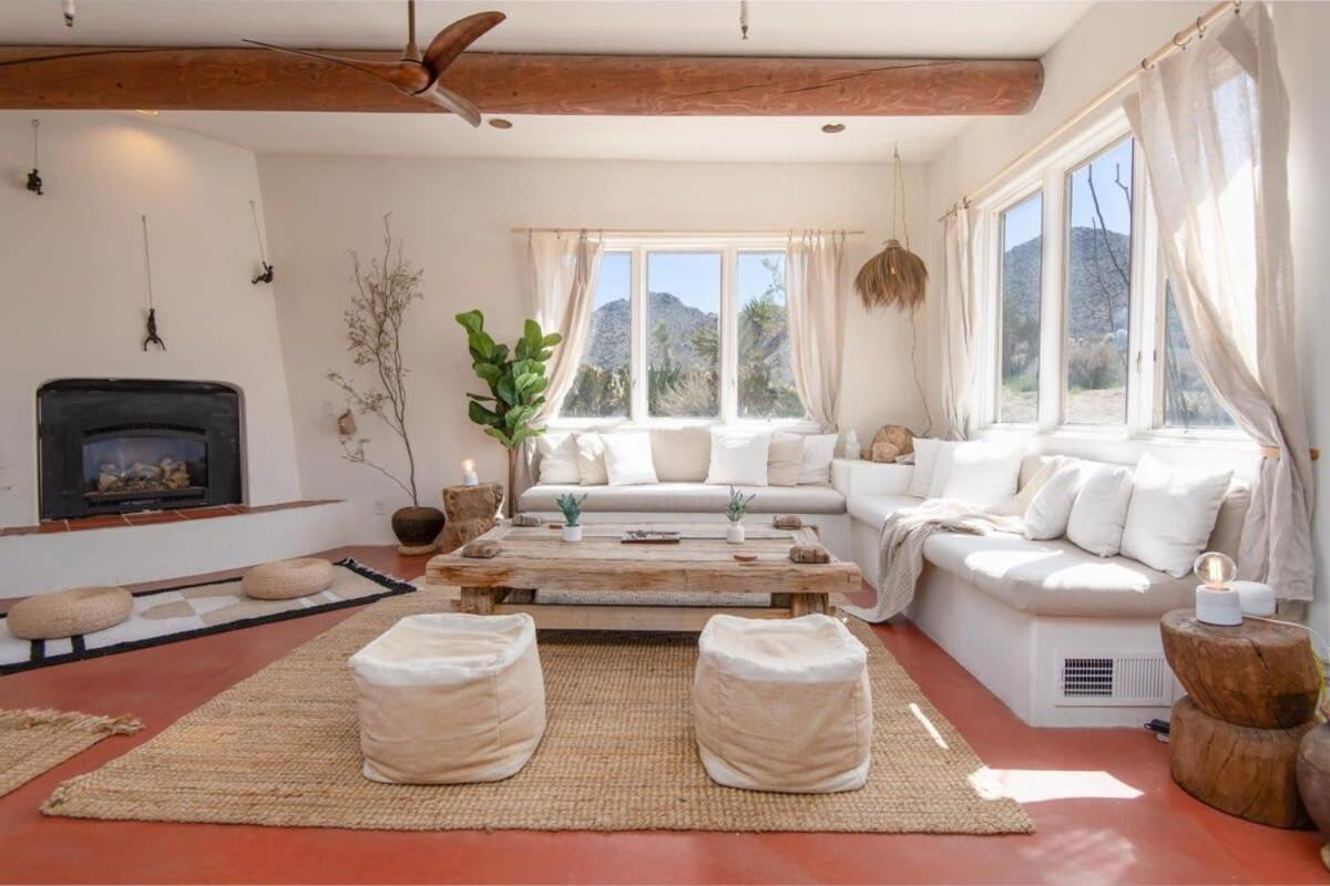 Renovated Lodge - Room 3 With Pool Access Joshua Tree Bagian luar foto