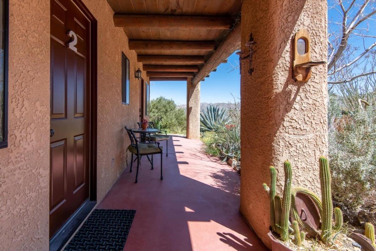 Renovated Lodge - Room 3 With Pool Access Joshua Tree Bagian luar foto