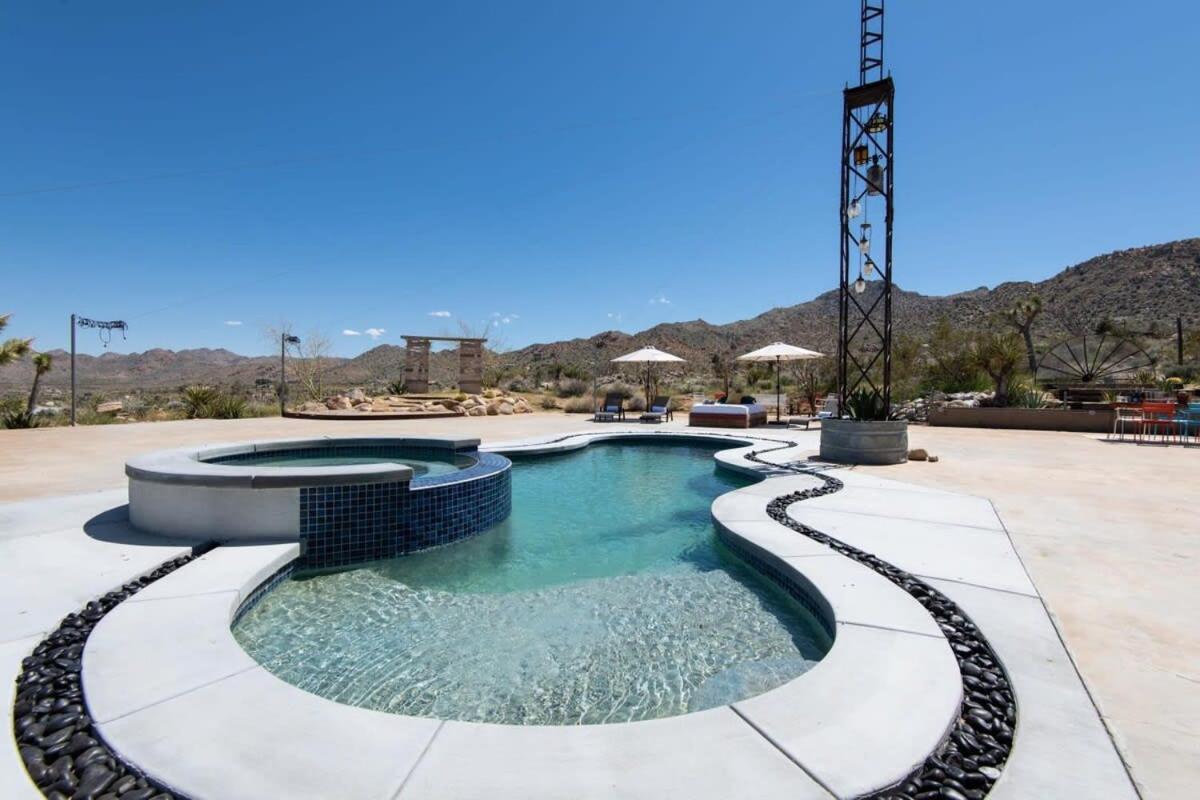 Renovated Lodge - Room 3 With Pool Access Joshua Tree Bagian luar foto