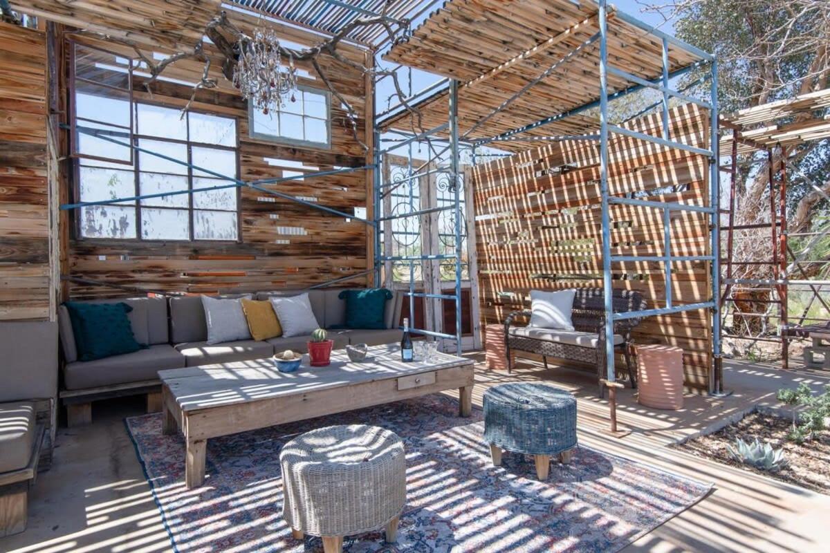 Renovated Lodge - Room 3 With Pool Access Joshua Tree Bagian luar foto